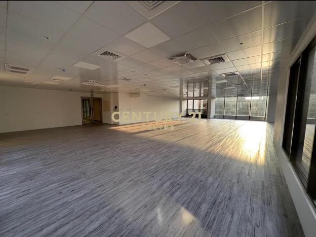 (租)經國特區亞太嵿富大坪數商辦A1雙車