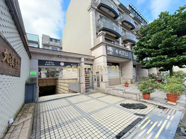 (專任)大溪皇品崗石電梯金店墅