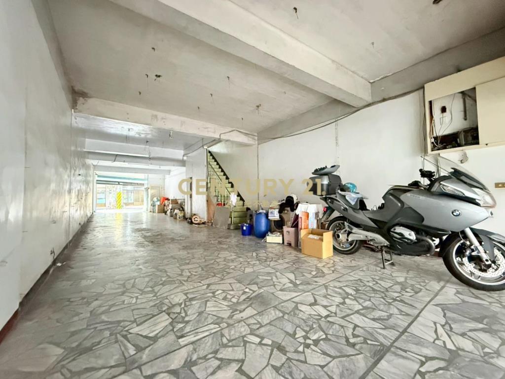 (專任)大溪市心麥當勞旁貨梯店面透天