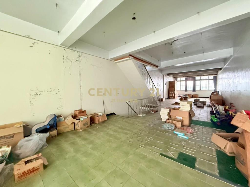 (專任)大溪市心麥當勞旁貨梯店面透天