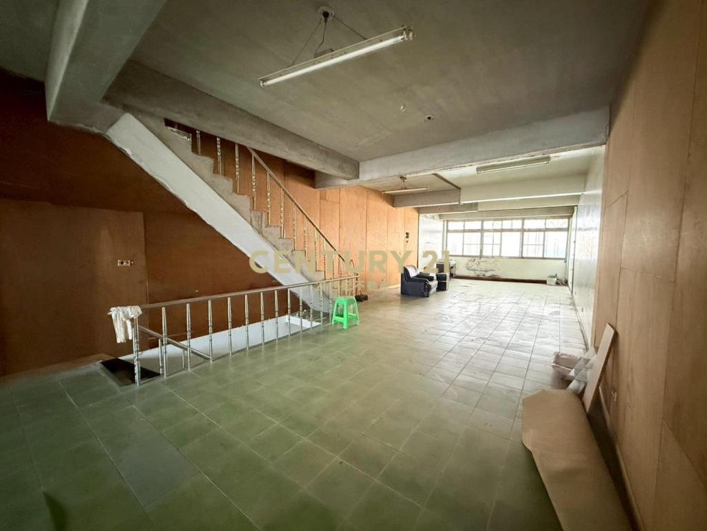 (專任)大溪市心麥當勞旁貨梯店面透天