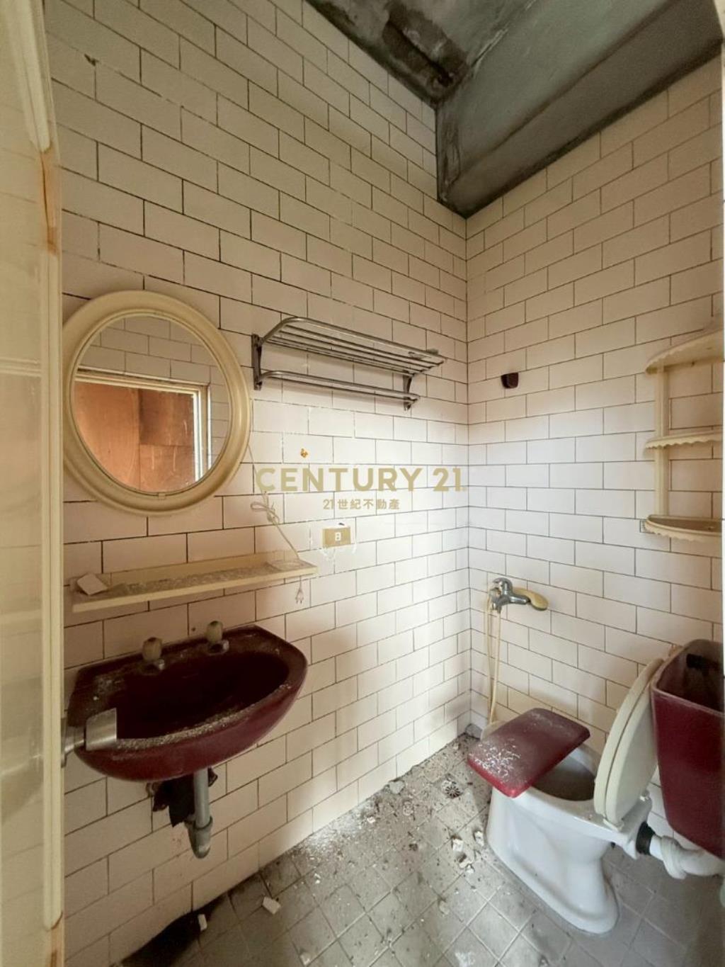 (專任)大溪市心麥當勞旁貨梯店面透天