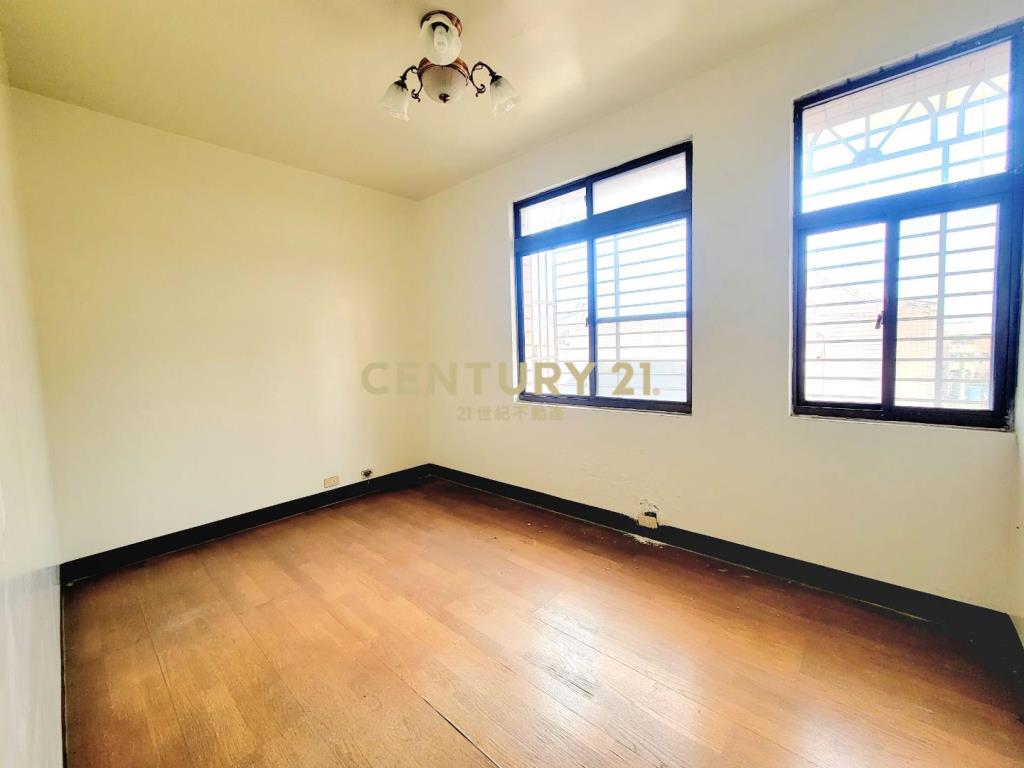 近草漯市區透天社區店面4房