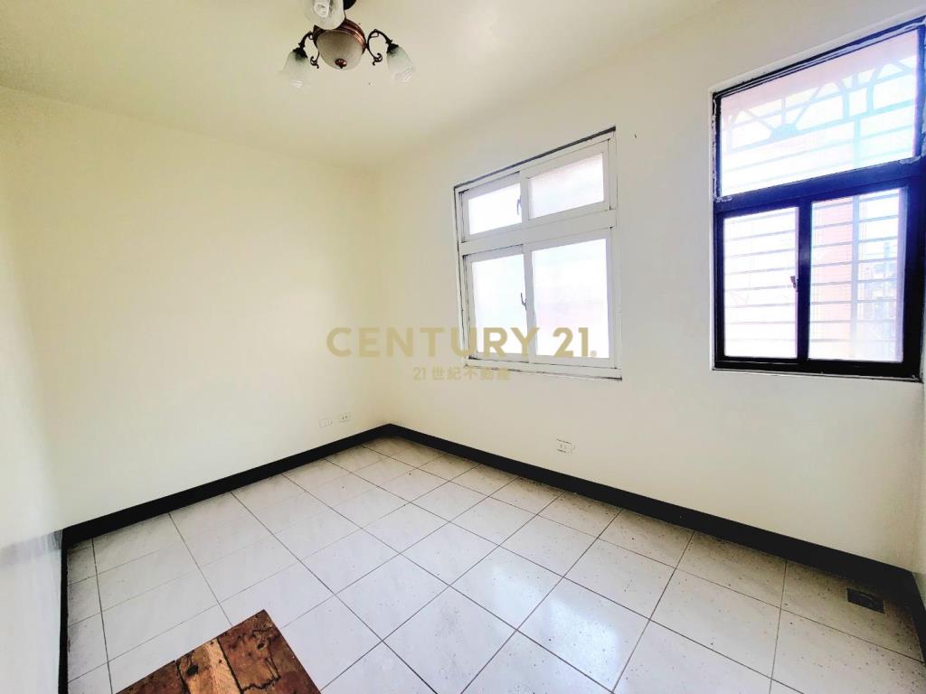 近草漯市區透天社區店面4房