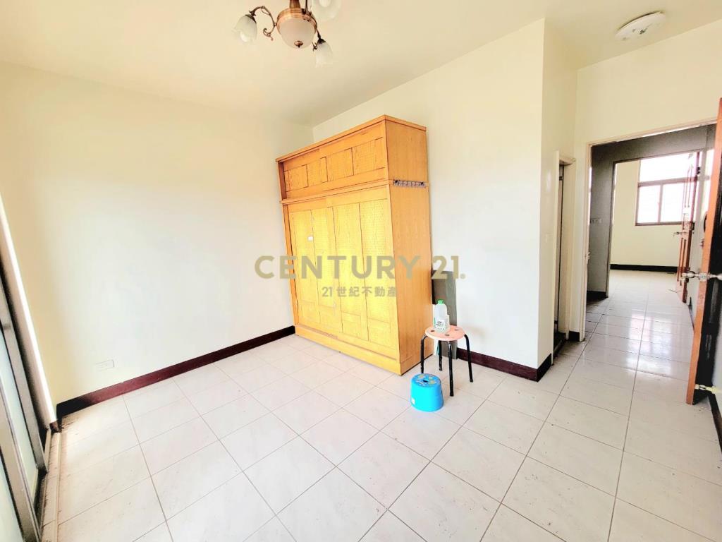 近草漯市區透天社區店面4房