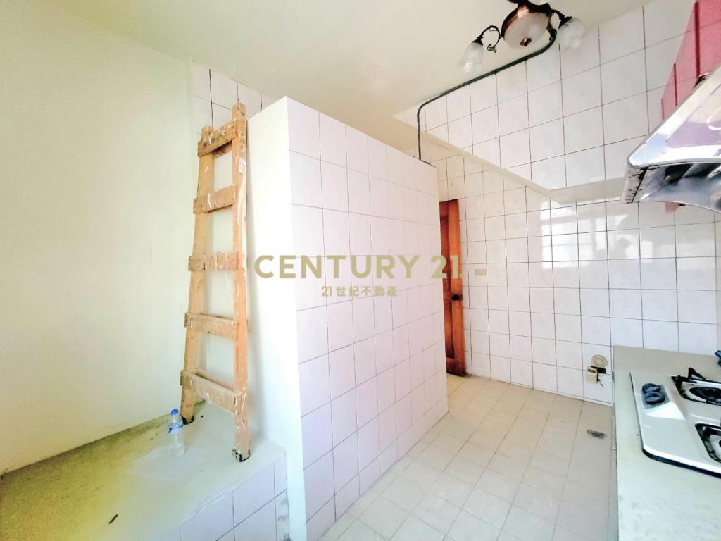 近草漯市區透天社區店面4房