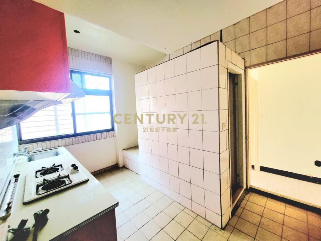 近草漯市區透天社區店面4房