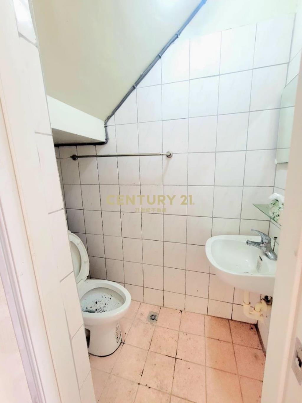 近草漯市區透天社區店面4房