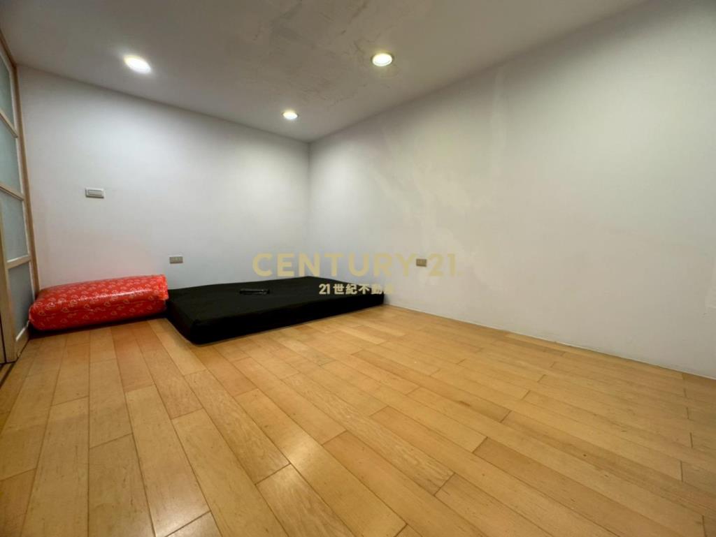 藝文特區G11景觀採光三房