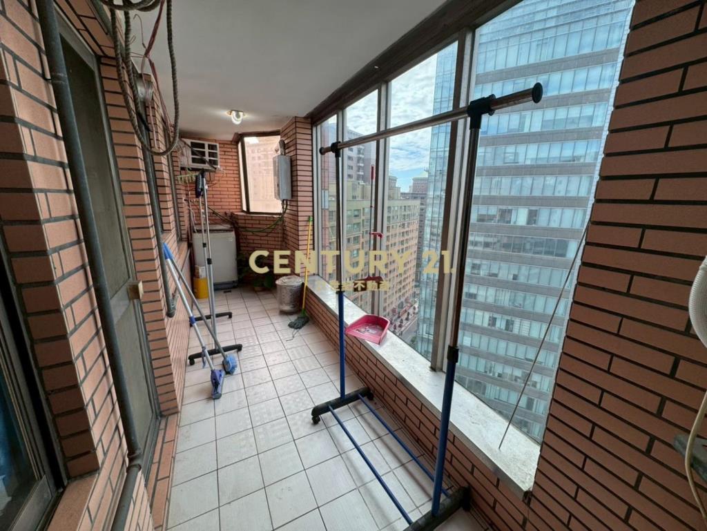 藝文特區G11景觀採光三房