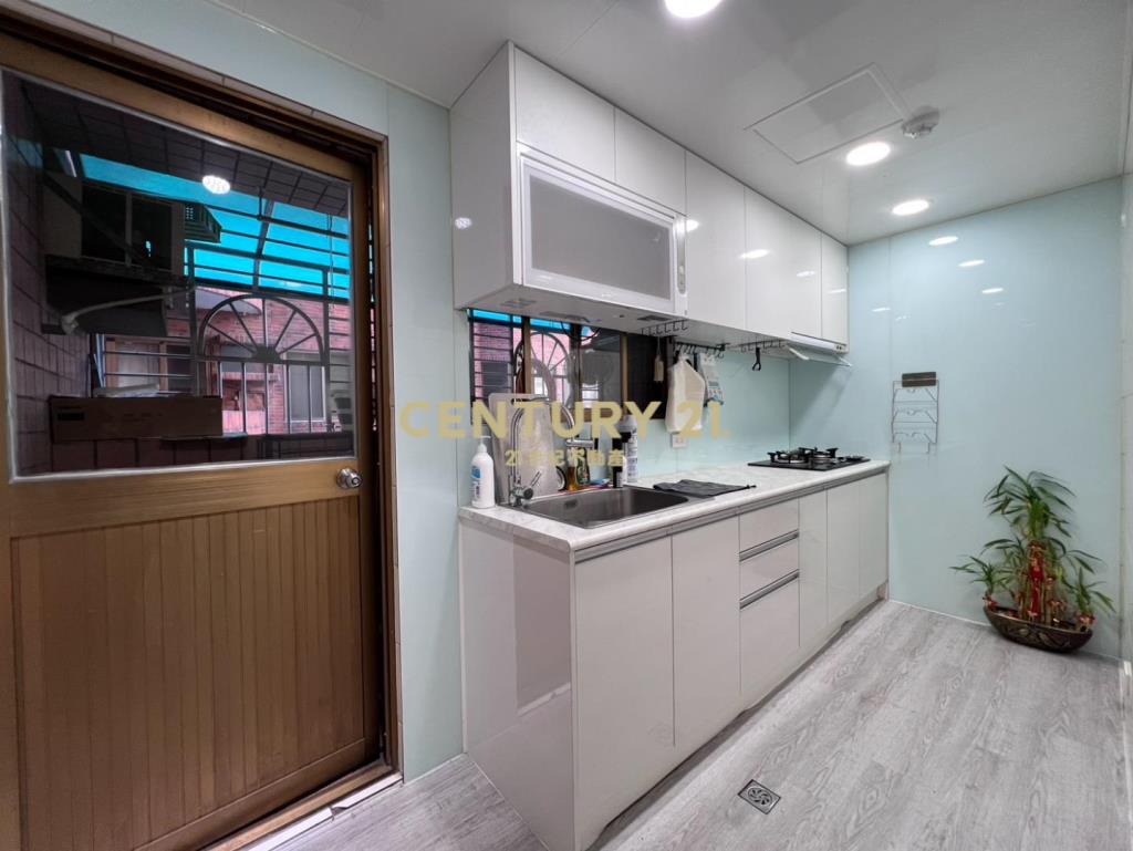 中路鳳璽華廈優質3房車(升降機械車位)