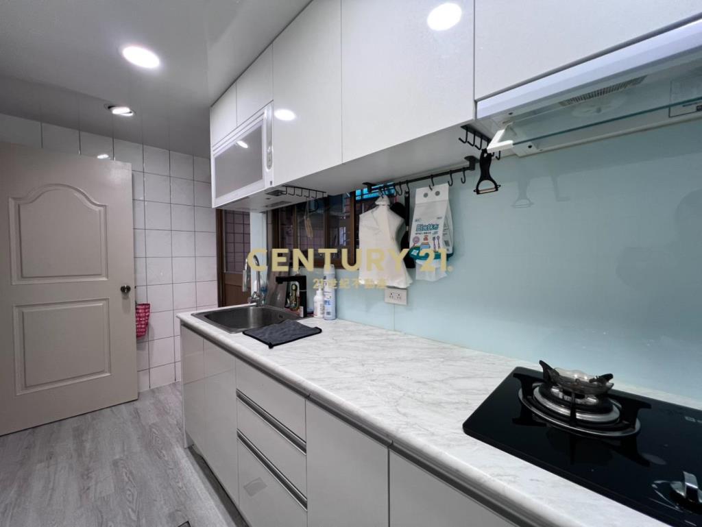 中路鳳璽華廈優質3房車(升降機械車位)