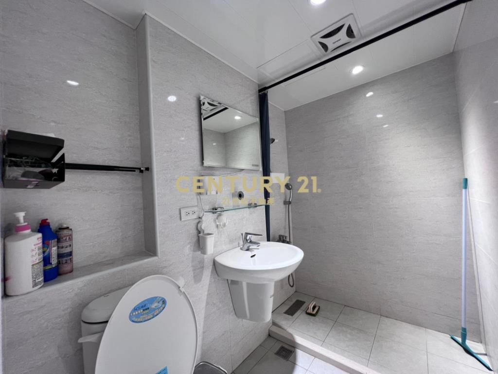 中路鳳璽華廈優質3房車(升降機械車位)