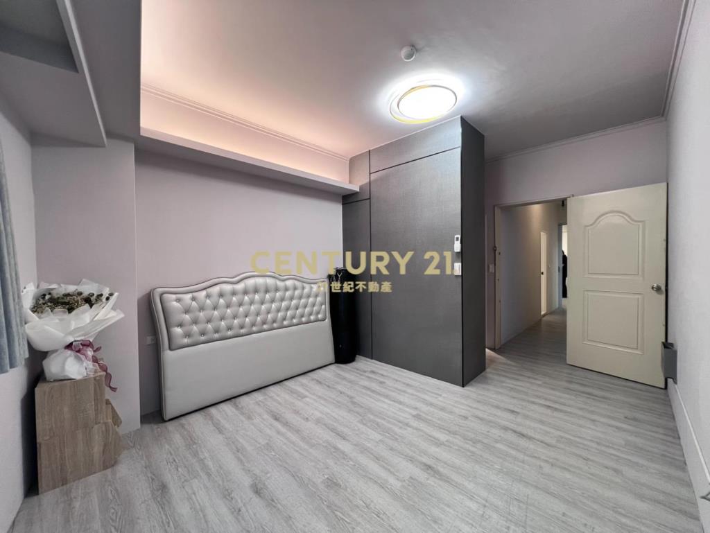 中路鳳璽華廈優質3房車(升降機械車位)