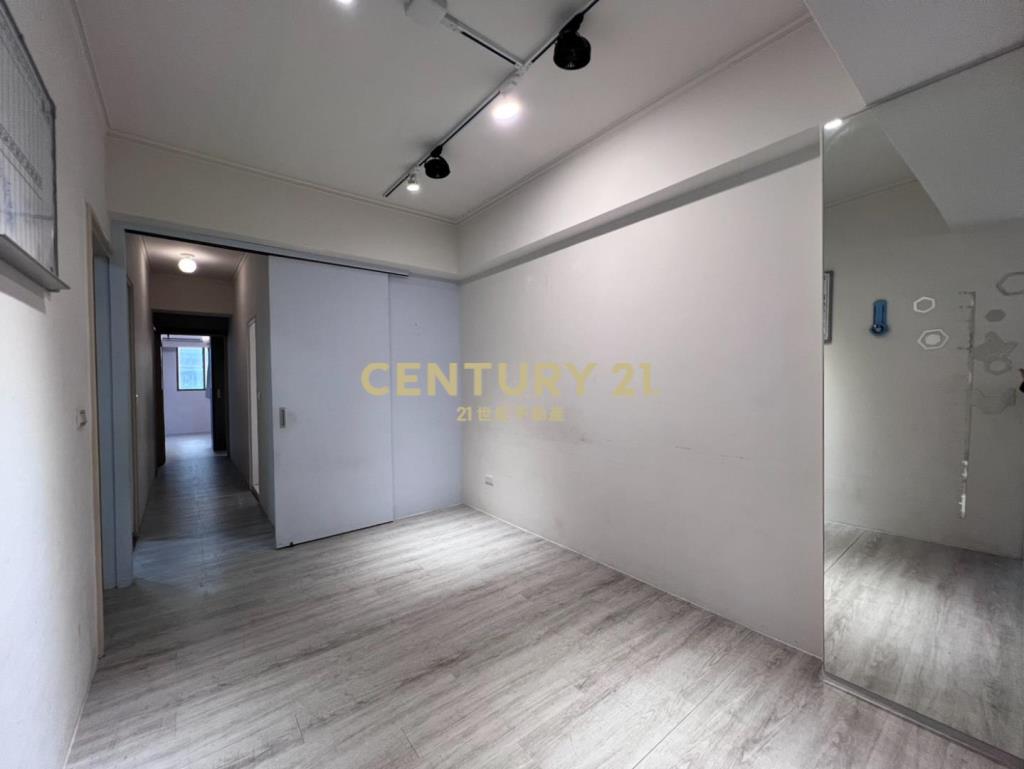 中路鳳璽華廈優質3房車(升降機械車位)