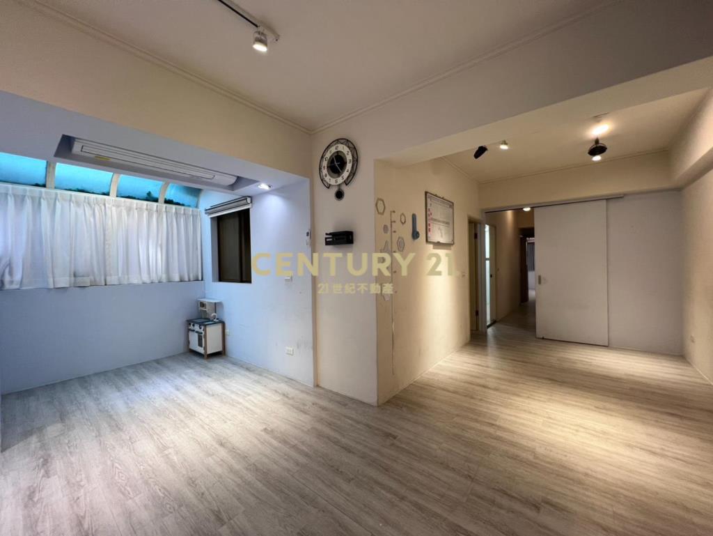 中路鳳璽華廈優質3房車(升降機械車位)