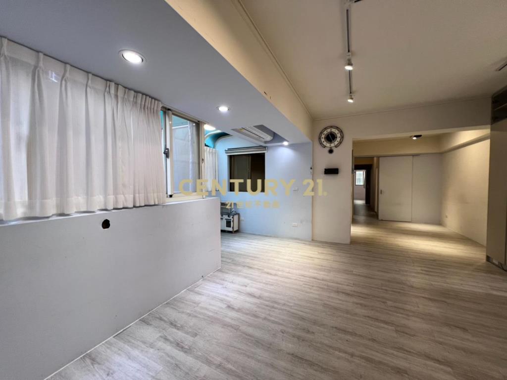 中路鳳璽華廈優質3房車(升降機械車位)