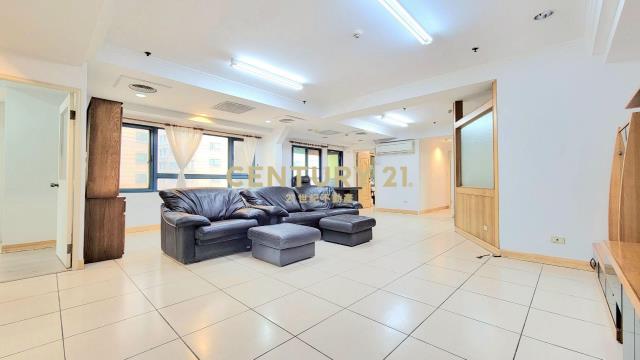 藝文特區客變邊間景觀4房車