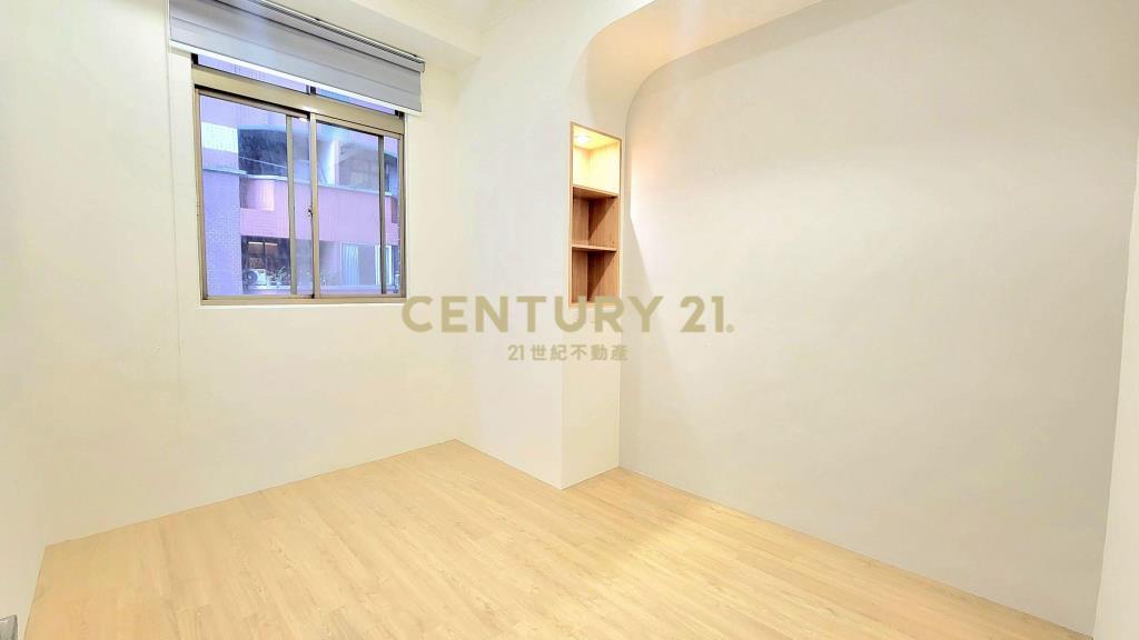 武陵高中乙工宅溫馨大3房+平面車位