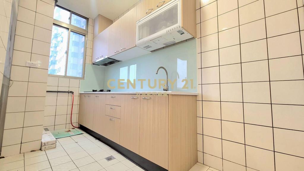 武陵高中乙工宅溫馨大3房+平面車位