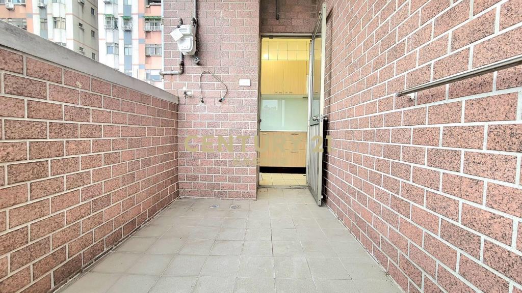 武陵高中乙工宅溫馨大3房+平面車位