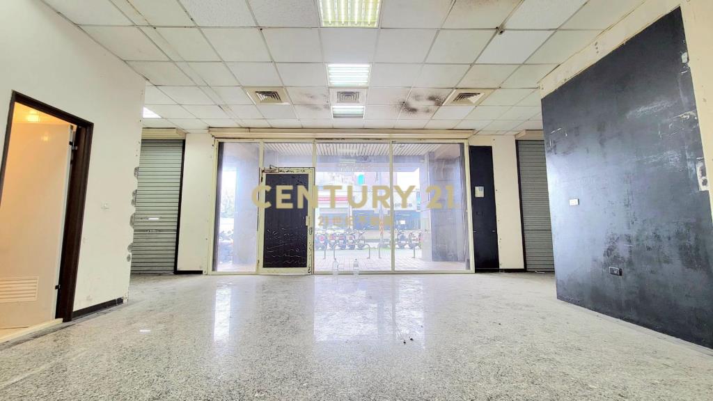 大面寬邊間金店面