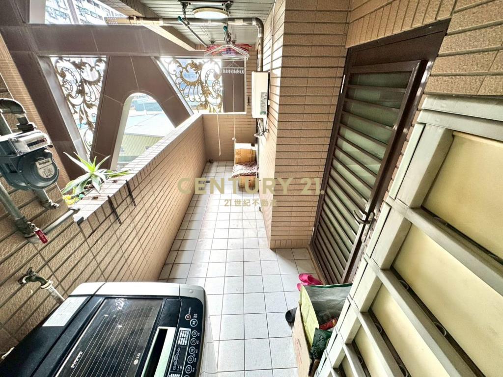 藝文特區大4房雙主臥3衛浴+平面車位