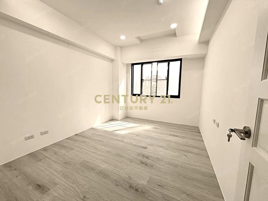 臻愛歐洲全新裝潢採光大2房車