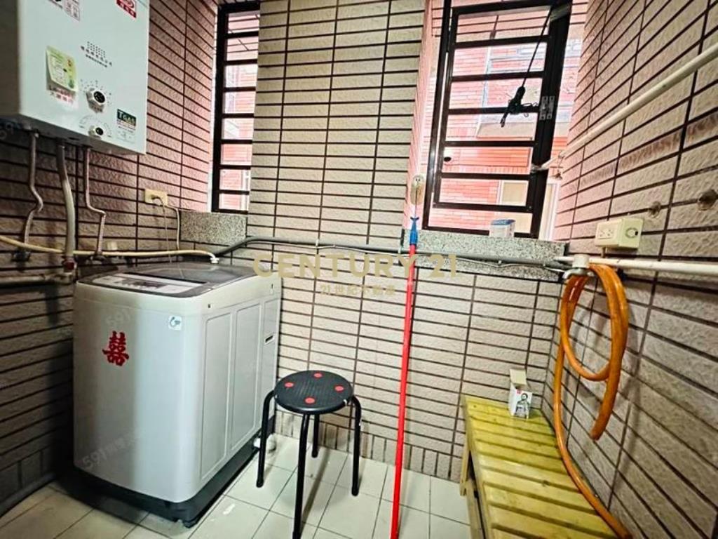 臻愛歐洲高樓層低總價裝潢2房車