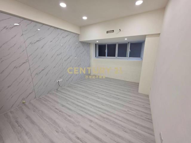 小天母梯田公園邊間全新百萬裝潢3房車