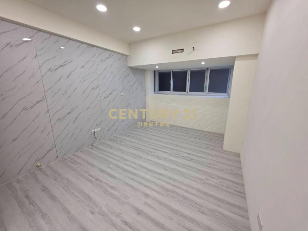 小天母梯田公園邊間全新百萬裝潢3房車