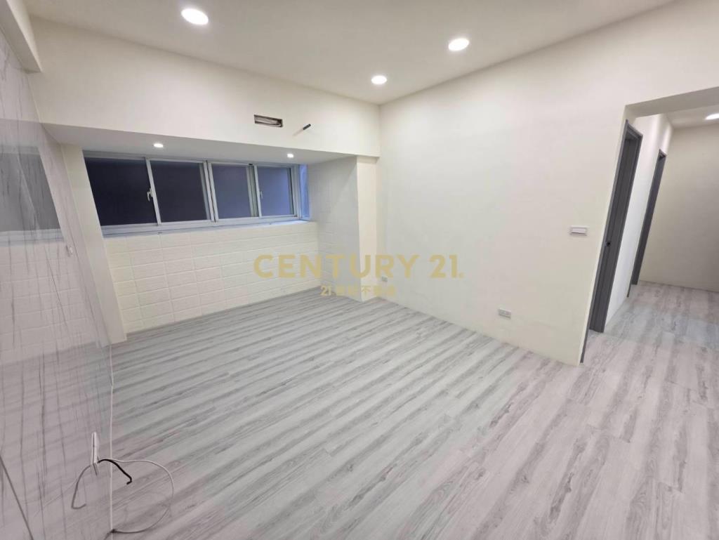 小天母梯田公園邊間全新百萬裝潢3房車