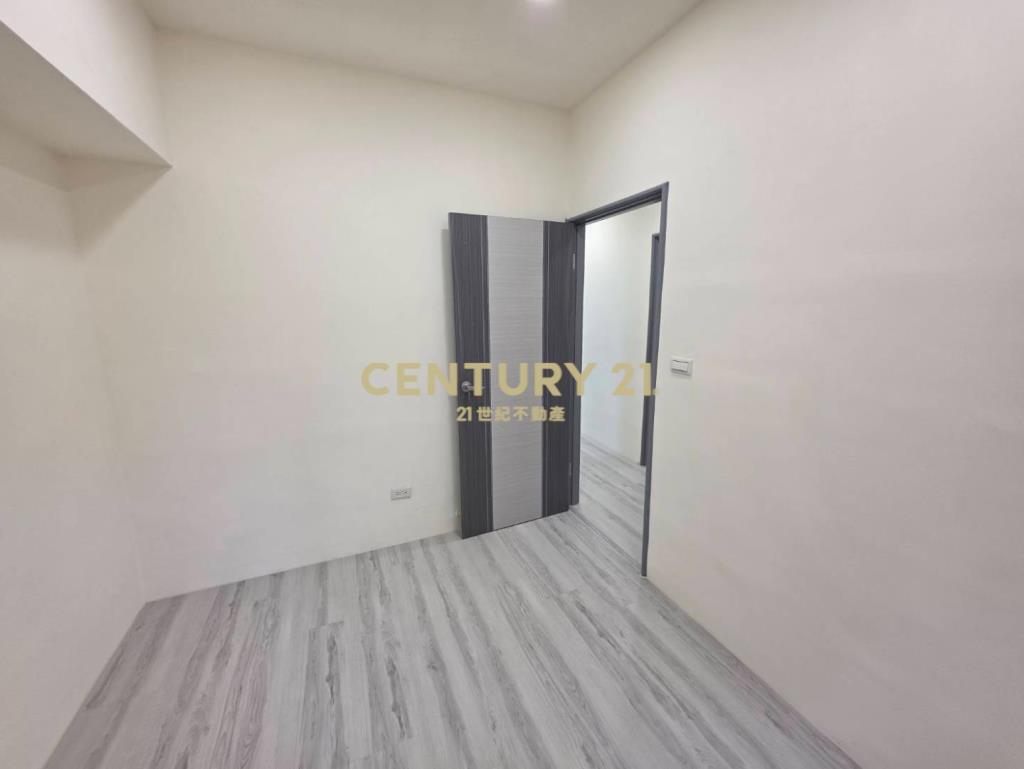 小天母梯田公園邊間全新百萬裝潢3房車