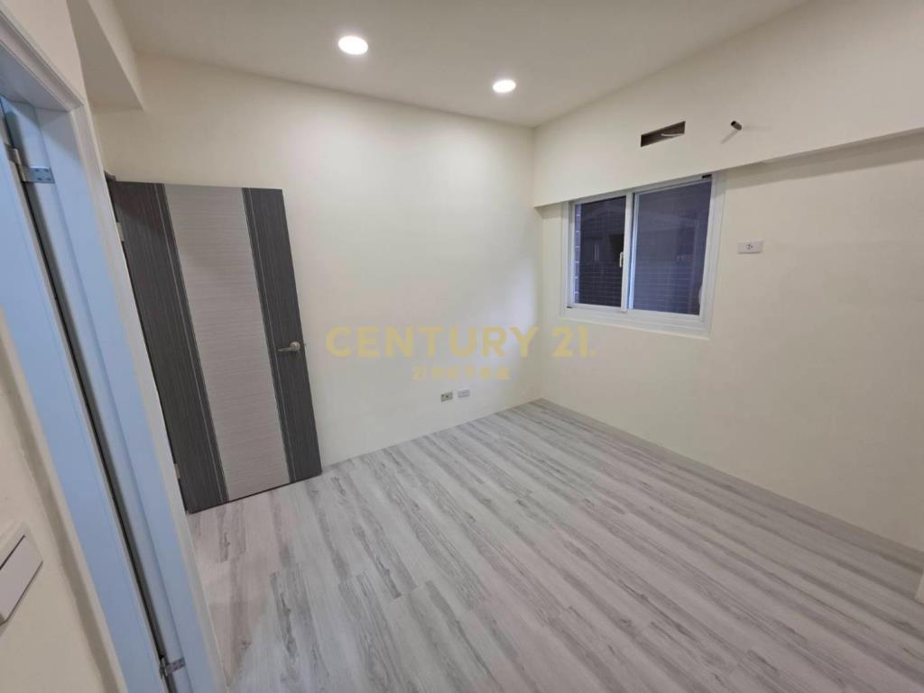 小天母梯田公園邊間全新百萬裝潢3房車