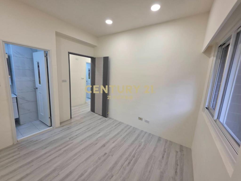 小天母梯田公園邊間全新百萬裝潢3房車