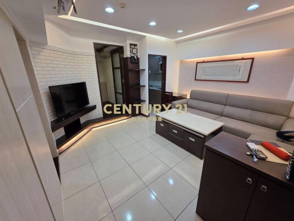 路易崴登大業國小邊間衛浴開窗裝潢2房車