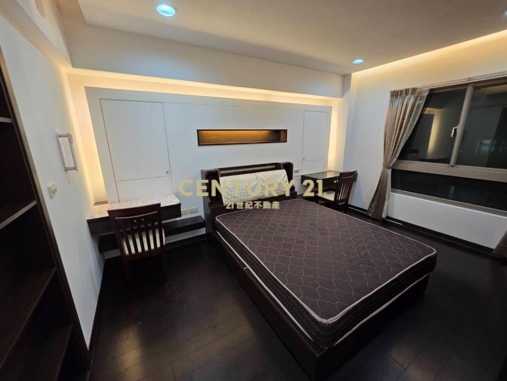 路易崴登大業國小邊間衛浴開窗裝潢2房車