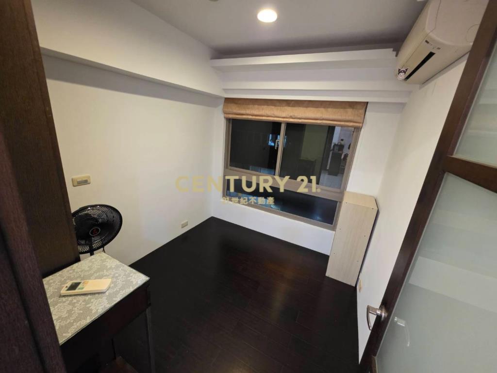 路易崴登大業國小邊間衛浴開窗裝潢2房車