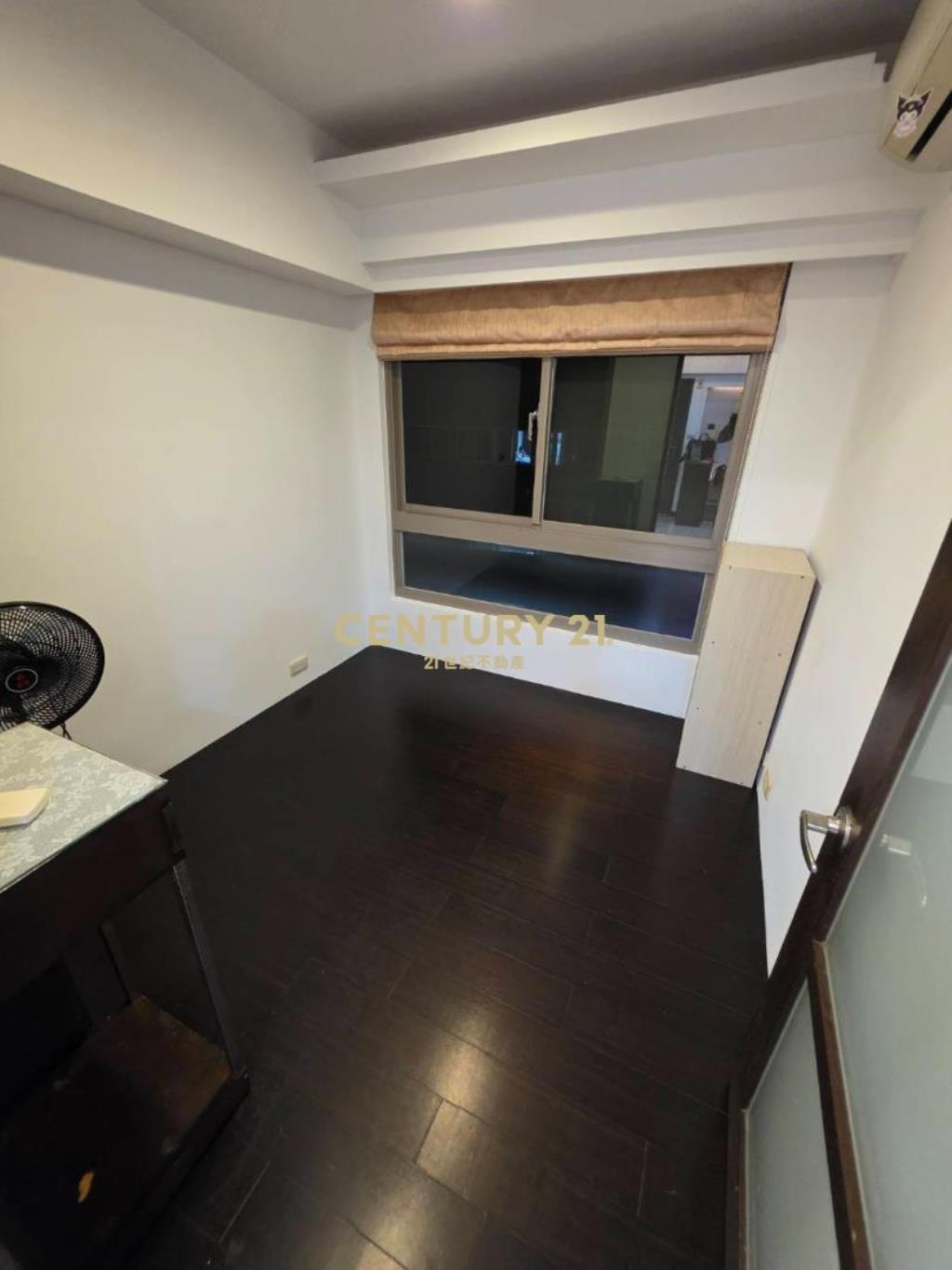 路易崴登大業國小邊間衛浴開窗裝潢2房車