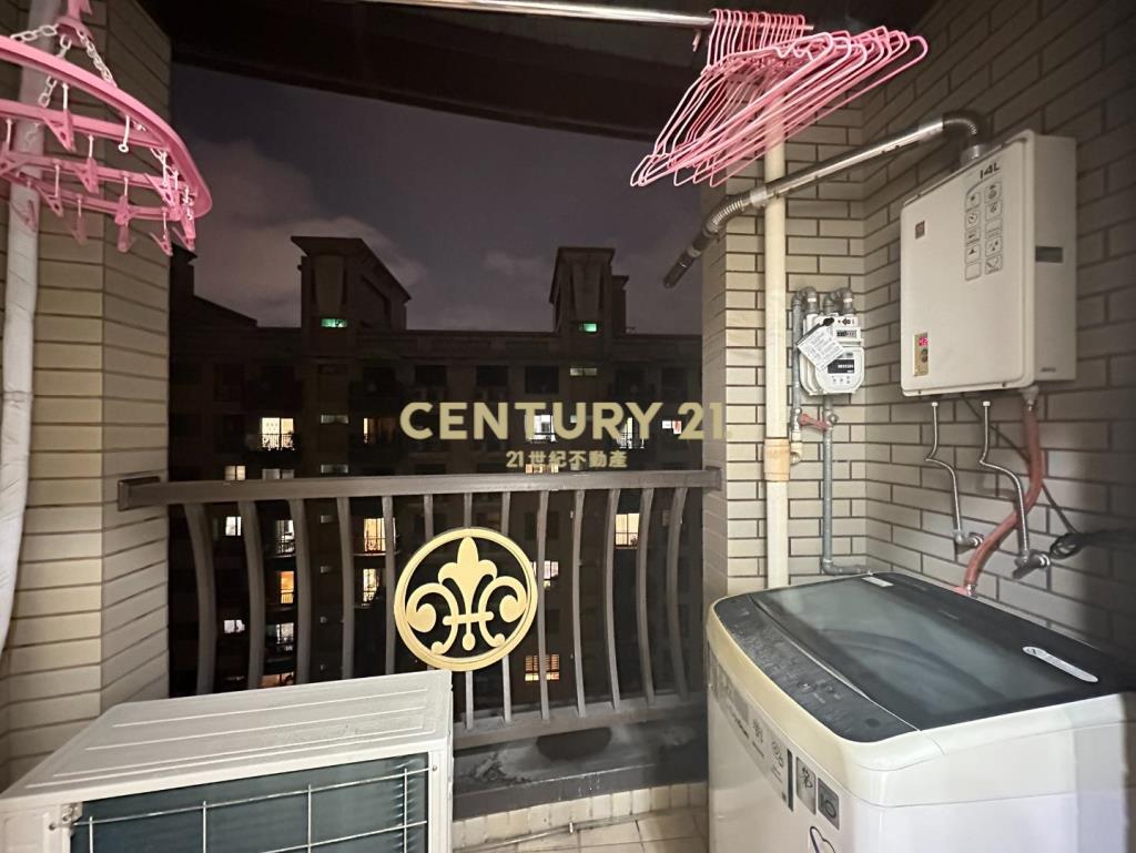 藝文捷運G10站｜紐約大時代大套房+平車