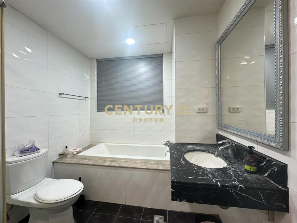 藝文捷運G10站｜紐約大時代大套房+平車