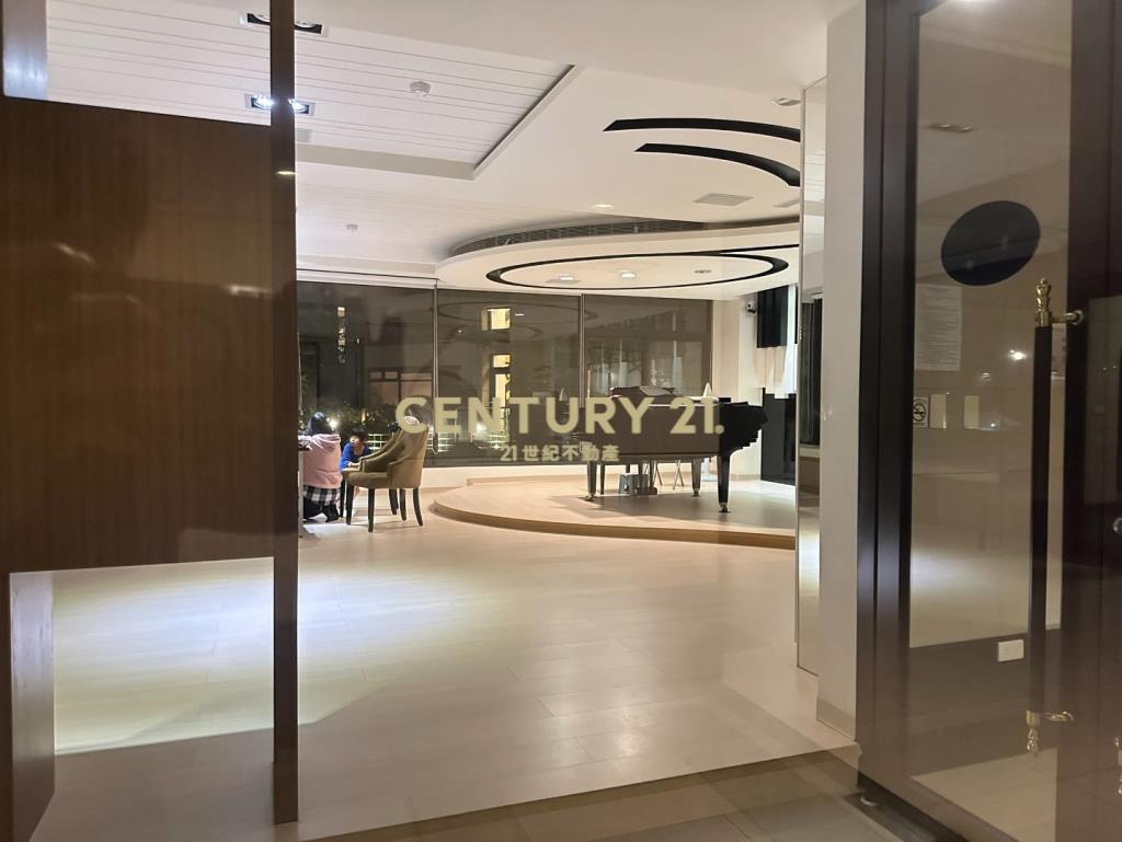 藝文捷運G10站｜紐約大時代大套房+平車