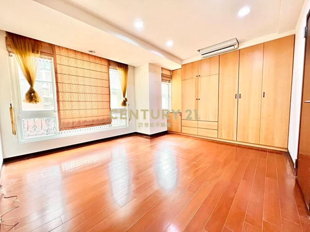 宜誠金品邊間4房3車位別墅露臺戶