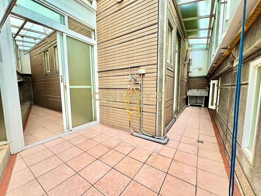 宜誠金品邊間4房3車位別墅露臺戶