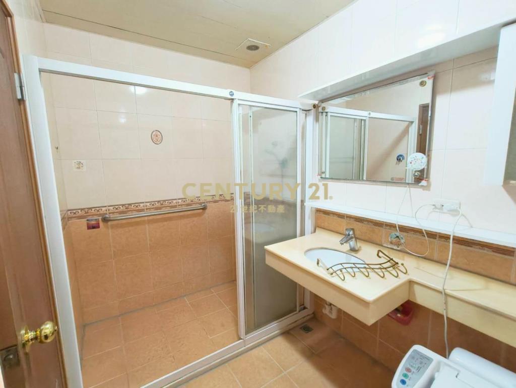 宜誠金品邊間4房3車位別墅露臺戶