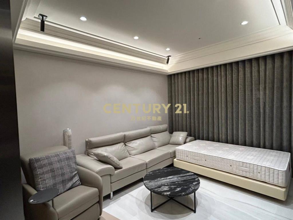 桃園站前無敵景觀名師裝潢3改2房+2車位