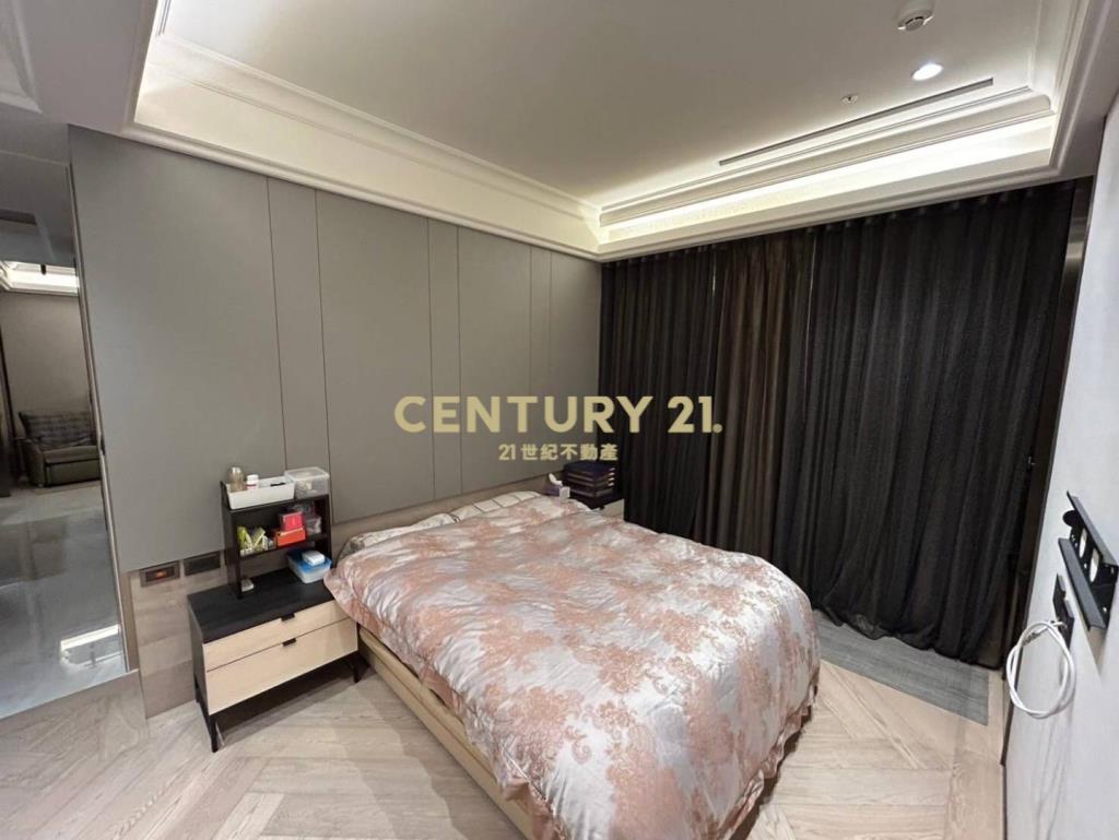 桃園站前無敵景觀名師裝潢3改2房+2車位