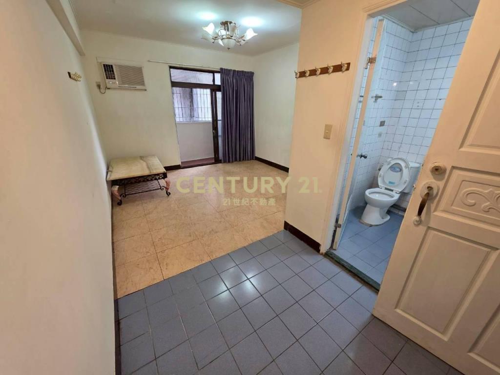 和興街南門市場捷運G08邊間低總價套房