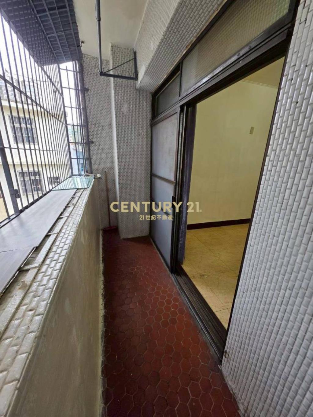 和興街南門市場捷運G08邊間低總價套房