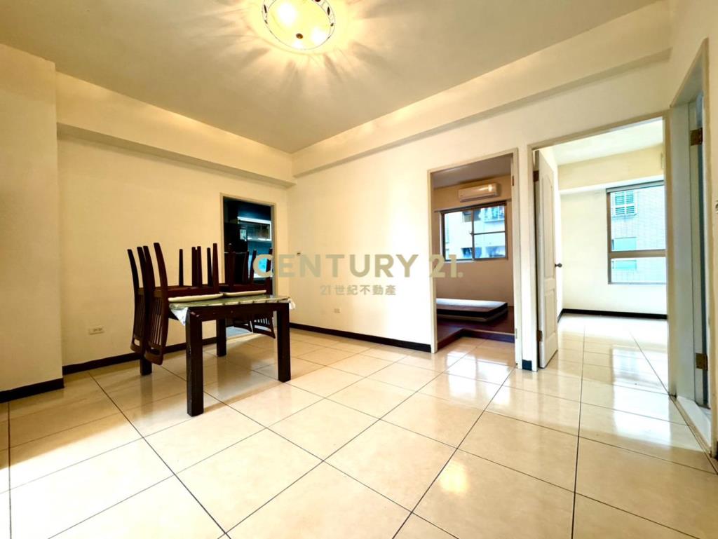 忠貞商圈前後採光｜室內29坪電梯美３房車